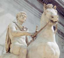 Statue équestre présumée de Caligula au British Muséum Statue équestre présumée de Caligula au British Muséum