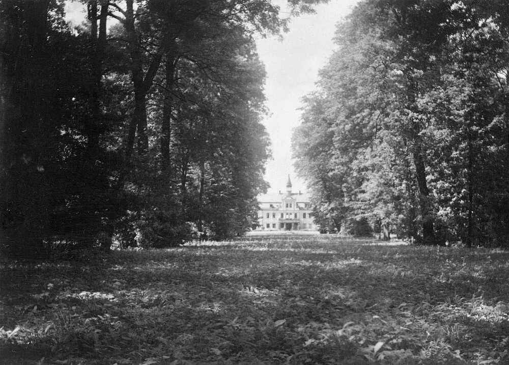 Domaine de Koberwitz où fut donné le cours aux agriculteurs (Pentecôte 1924)